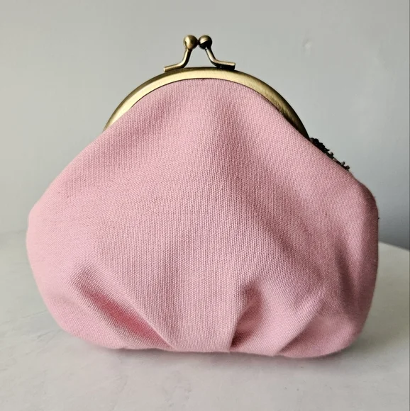 ANTHROPOLOGIE IPA-NIMA Elephant 

Kiss Lock Women's Beaded Pink Clutch Wallet - Picture 3 of 14